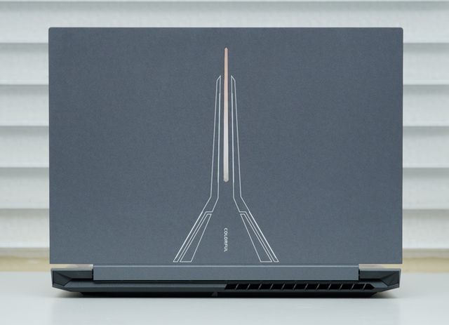 取舍有度高性价比 七彩虹隐星G15 隐姬游戏本首发测评(图1)