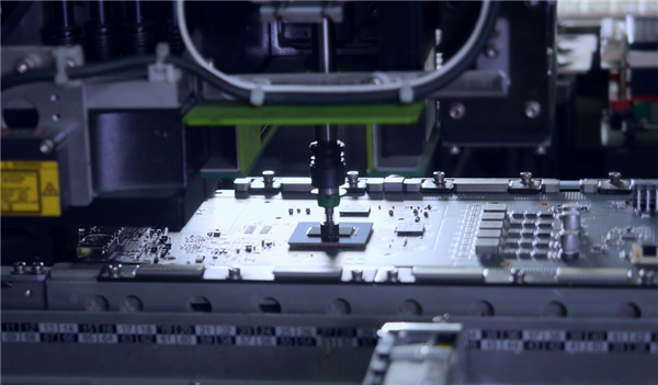 九游娱乐官网618人气爆款显卡！巨齿鲨4060天选4060显卡游戏神装(图11)