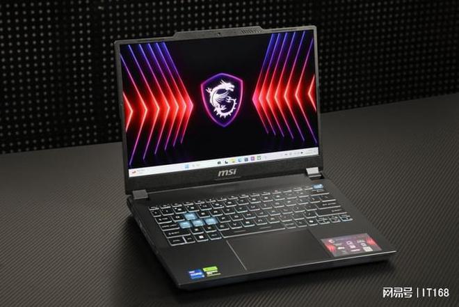 九游娱乐平台赛博风科技外观 轻量化设计 微星星影14 Air游戏本评测(图19)